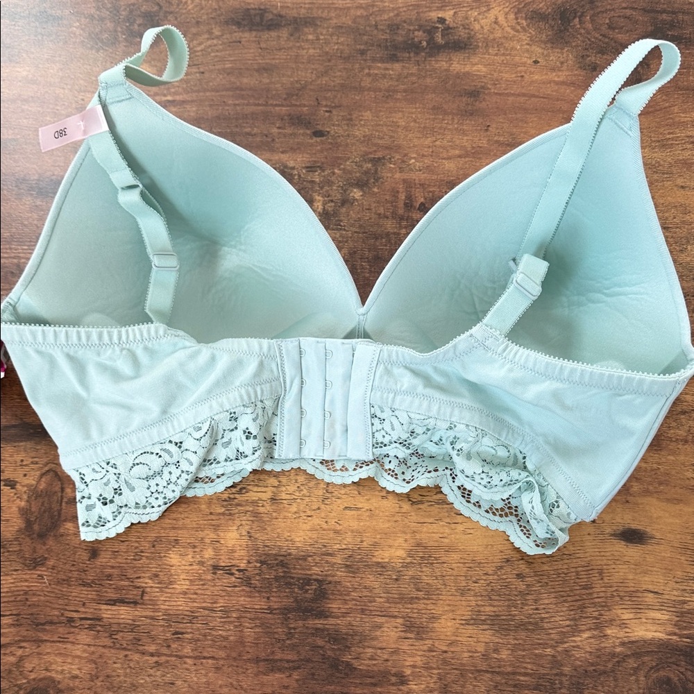 Ambrielle Light Green Lace Bralette - Picture 3 of 8